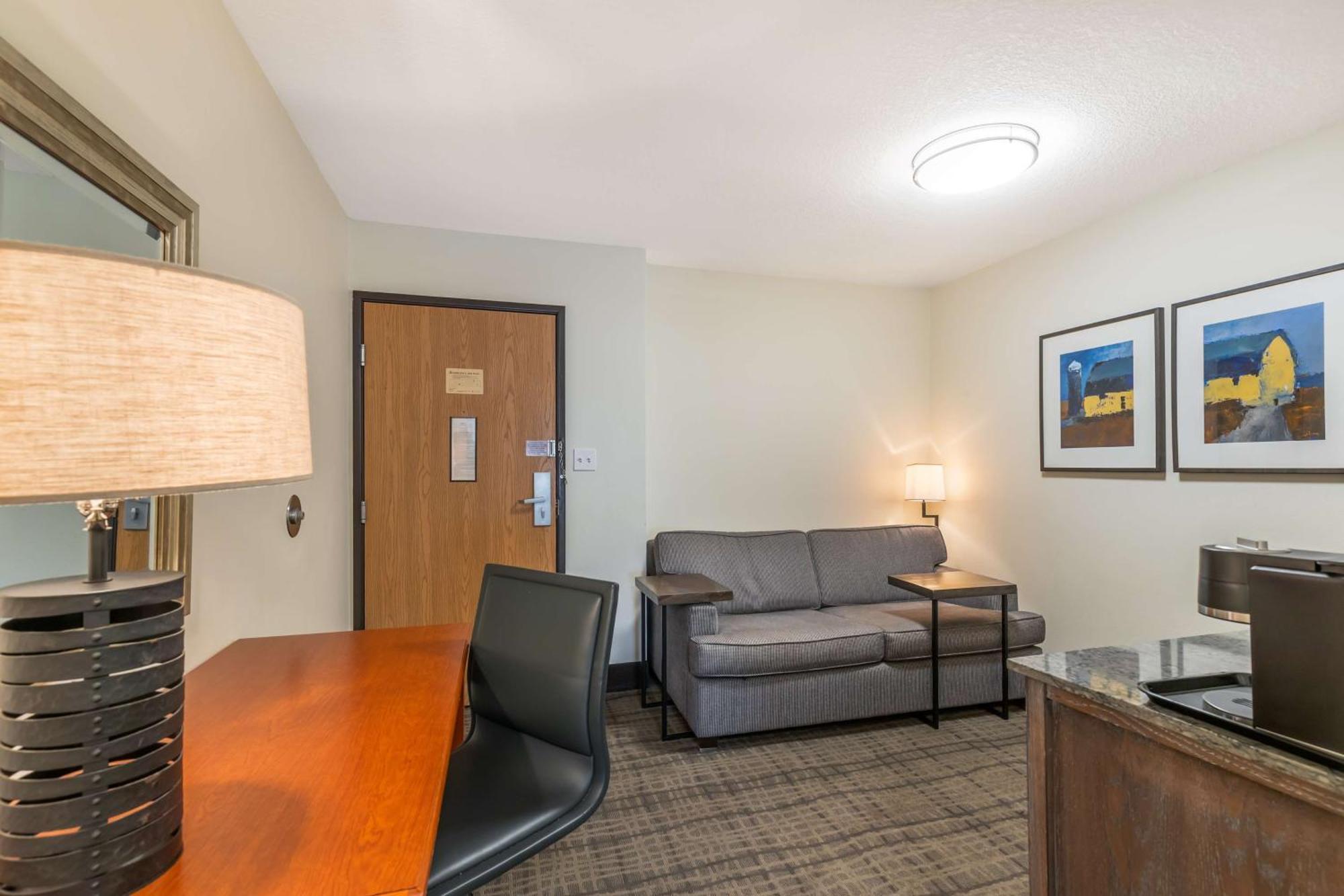Best Western Plus University Park Inn & Suites Ames Exteriör bild