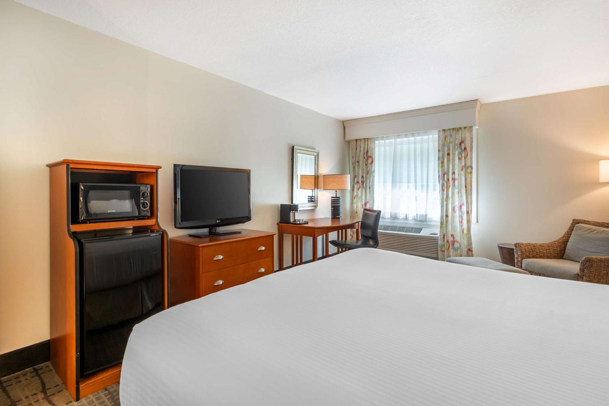 Best Western Plus University Park Inn & Suites Ames Exteriör bild